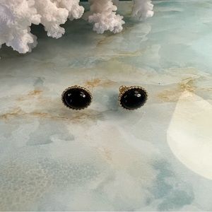 EVOKE Vintage 80s Oval Stud Earrings